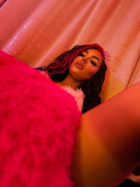 PINKIE QUEEN_ nackt xxx foto