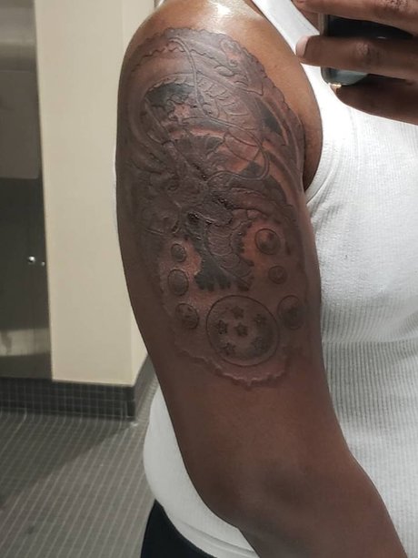 Big Hawk sexy nacktheit fotos