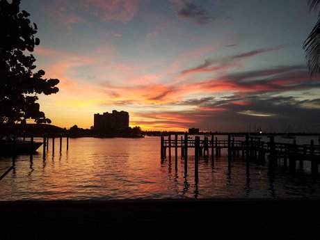 Alex Howard beste akt foto