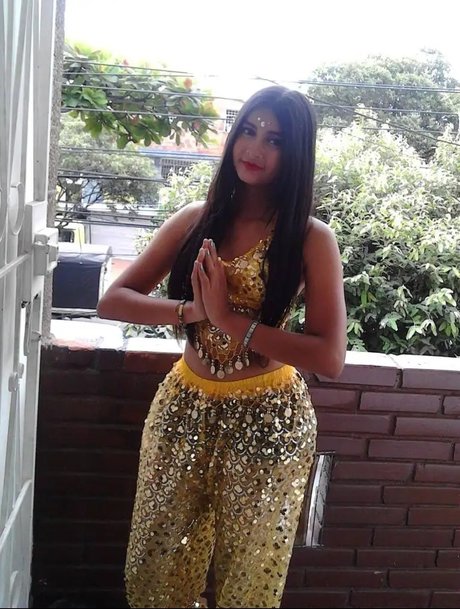 Indira chopra erotische schöne galerie