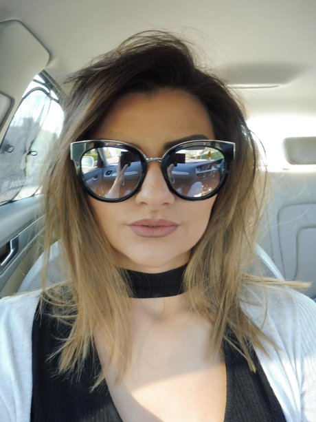 Peaches and Cleavage_ kunst nackten galerien