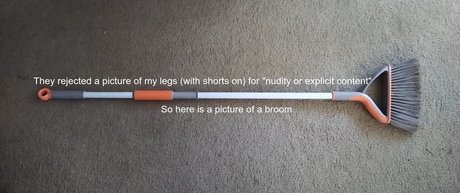 Theia Mania top nackten bild