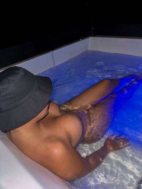 kniebeugen-onlyfans exklusive nackten foto