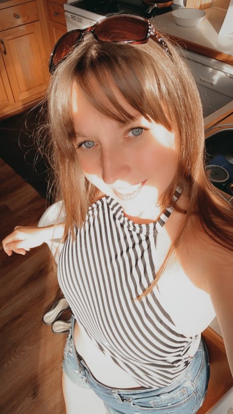 Nova Moon erotische pornographische bild