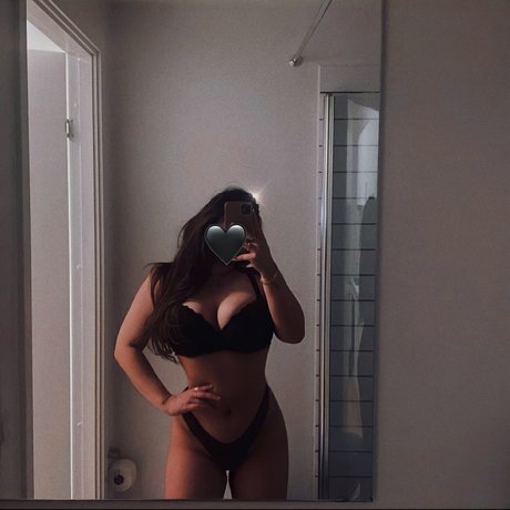 Sandra Helgaard porno exklusive bilder