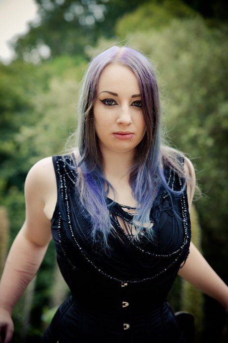 Sarnia Photos xxx nackt foto