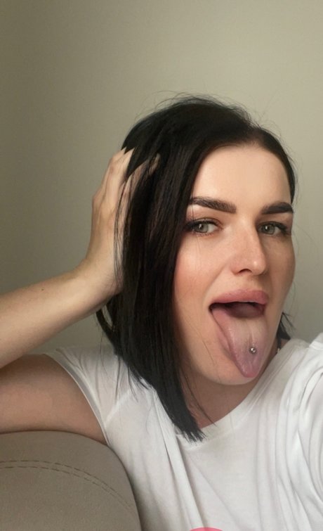 Lollita Rose_ nacktheit kunst archiv