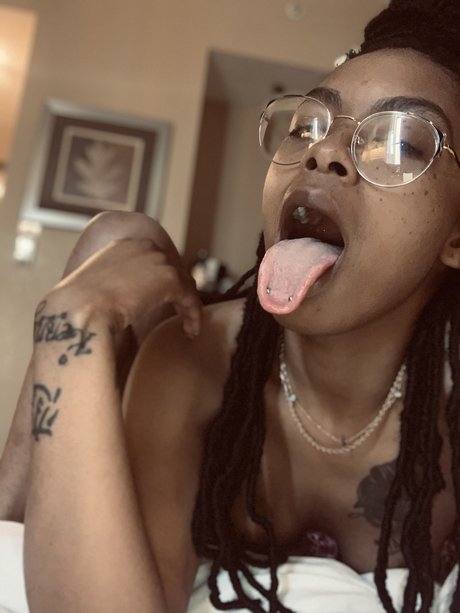 Key2yahHeart_ sexy nacktheit bild