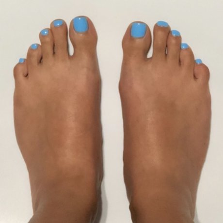 lickmysoles sexy nacktheit bild