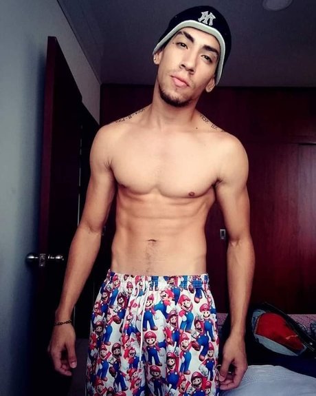 Carlosquintero model porno fotos