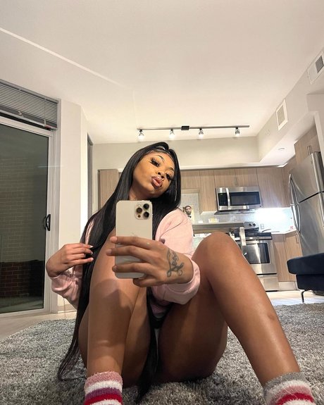 Mindyofficial top hd foto