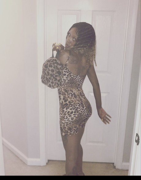 MekMek pornografische galerien