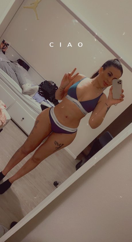 Oulaya arabiya hd nackten bild