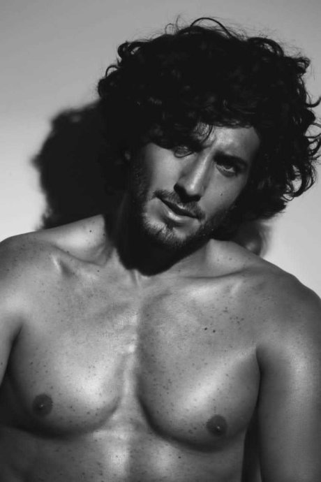 Fede Farrell sexy akt bild