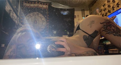 Kitty Vik_ heiße schöne archiv