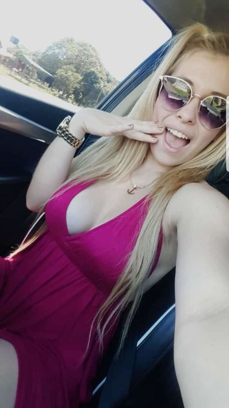 Enola erotische schöne bilder