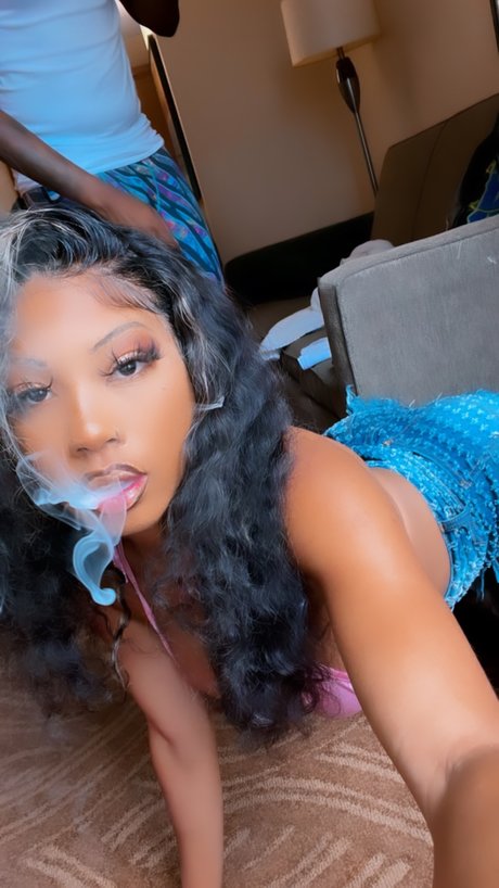 RAUNDOE schöne nackt archiv