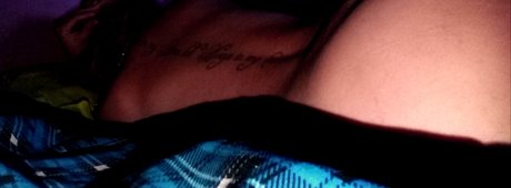 Deily Plaza erwachsene exklusive fotos