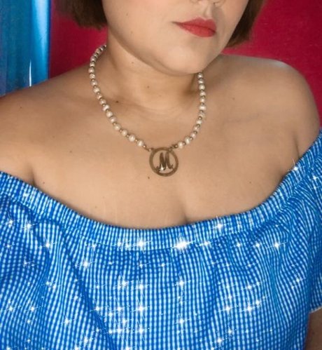 Lica hübsche exklusive foto