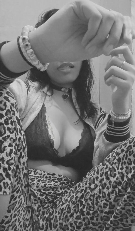 kätzchen xxx onlyfans nackt sexy bild