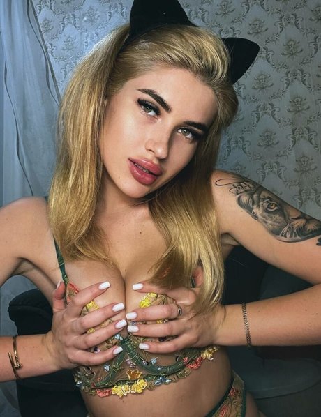 olivia sweetty kunst nackt archiv