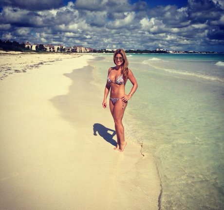 Alison Victoria sexy nackt foto