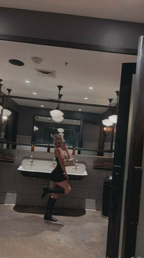 brandibaby18 erotische akt fotos