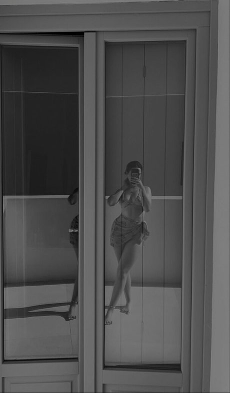 fansly onlyfans nacktheit schöne archiv