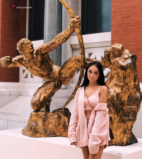 Clare Temerowski hd top bild