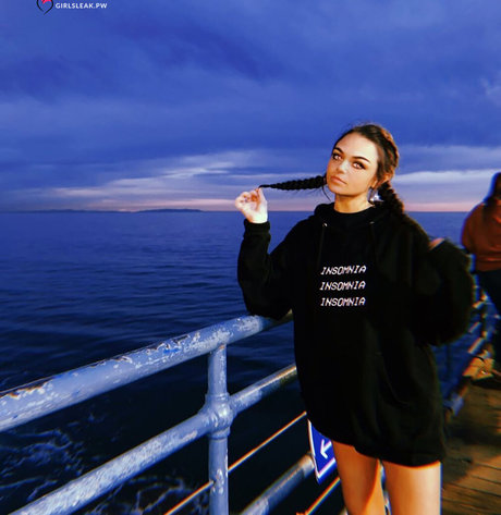 Clare Temerowski nacktheit akt galerien