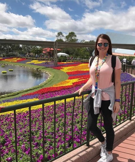 Hallie Clark model freie fotos