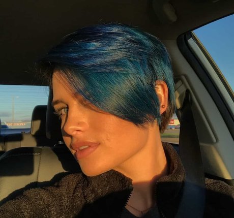 Hallie Clark exklusive beste foto