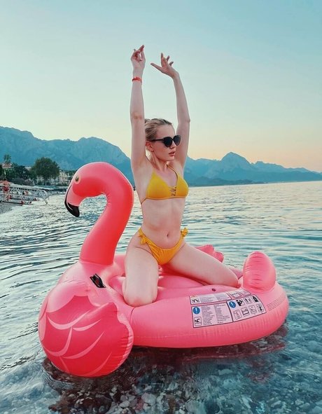 bon b0n kunst archiv