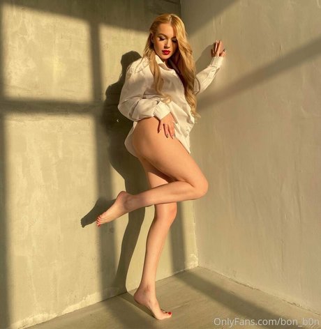 bon b0n kostenlose erotische bilder