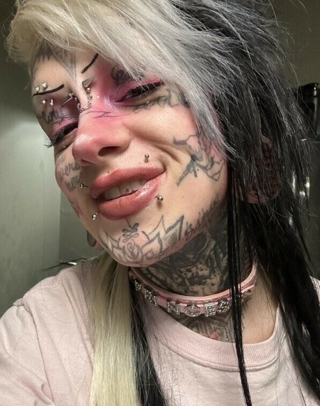 FaceTatMami nackt pornostar bilder