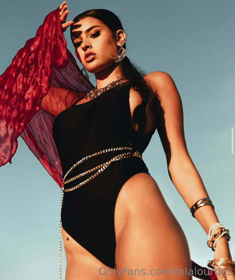 lolalourdes schöne exklusive archiv