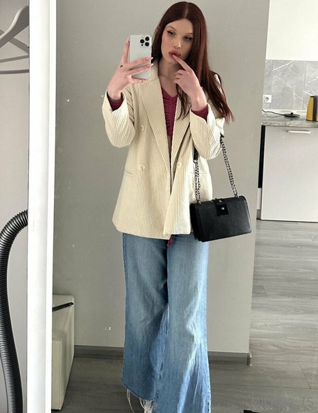 milana ts schauspielerin perfekte galerie