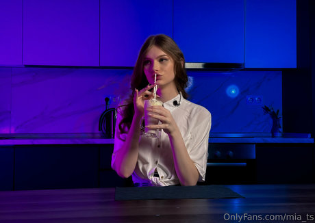 mia ts hd erwachsene bilder