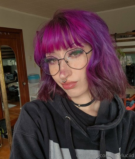 lucyluciid hd porno foto