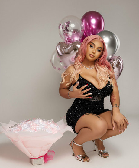 milkmamijasfree exklusive akt archiv