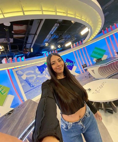 Valentina Kavata perfekte heiße foto