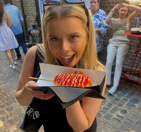 Sarah Anne Hooper xxx nackten bild