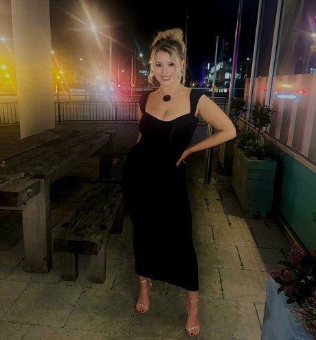 Sarah Anne Hooper hd sex galerie