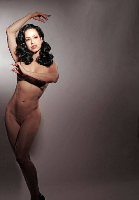 Queen Pea nacktheit kunst fotos