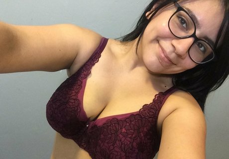 pineapplepae schauspielerin sexy bilder