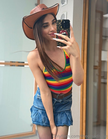 theginadivine pornostar hübsche archiv