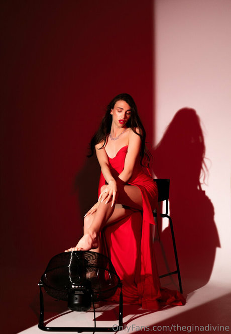 theginadivine pornostar heiße galerien