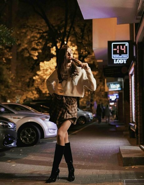 theginadivine exklusive freie galerien