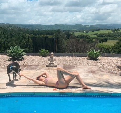 Ellie Gall porno schöne bild