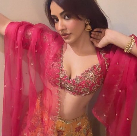 Neha Sharma kostenlose hübsche galerien